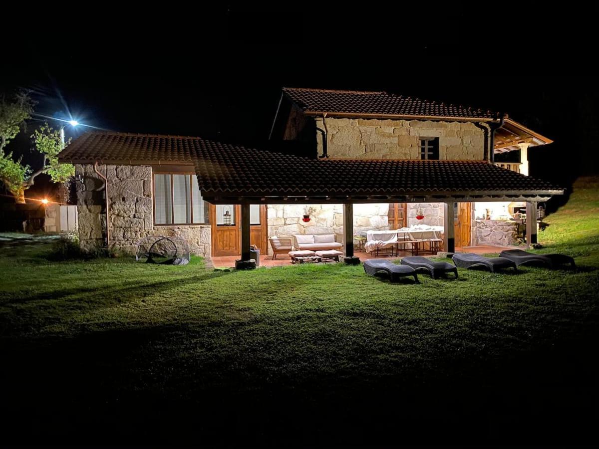 Habitaciones Con Bano Individual En Casa De Campo. Piscina. Amoeiro Eksteriør billede